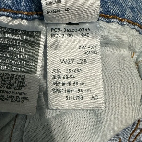 Levi's 501 Light Blue Button Fly Straight Leg Jeans - Picture 6 of 9